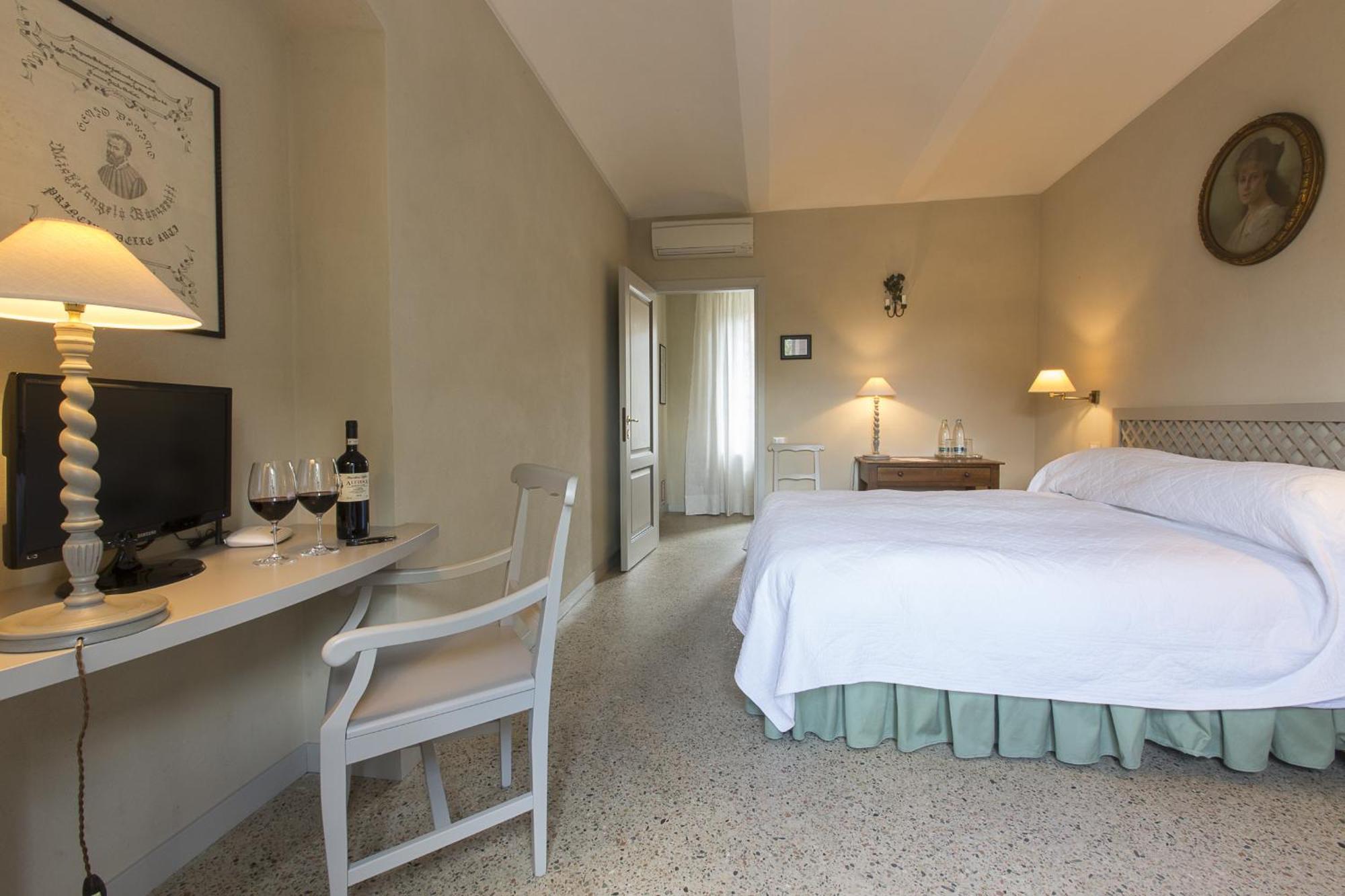 Marchesi Alfieri - Cantine E Ospitalita San Martino Alfieri Phòng bức ảnh