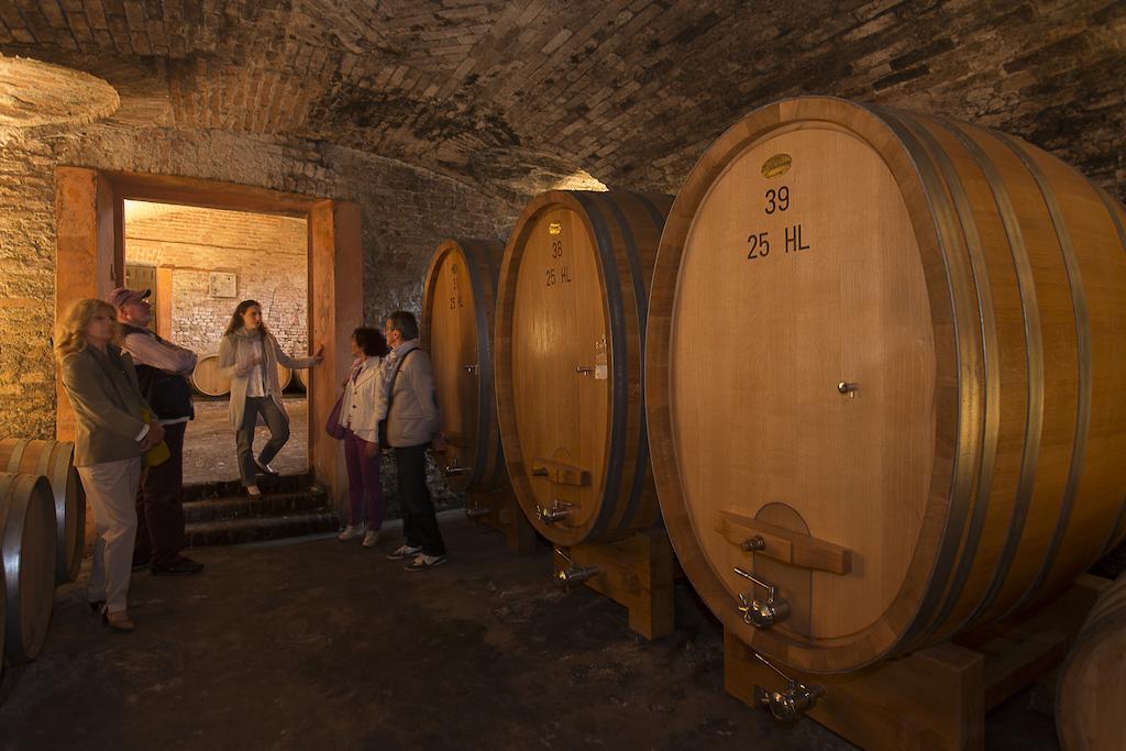 Marchesi Alfieri - Cantine E Ospitalita San Martino Alfieri Ngoại thất bức ảnh